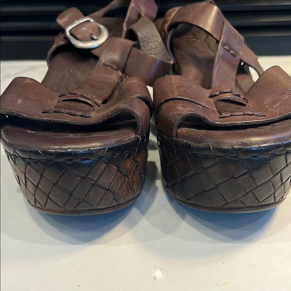 BORN Brown Leather Sandals with Buckle - Picture 3 of 4